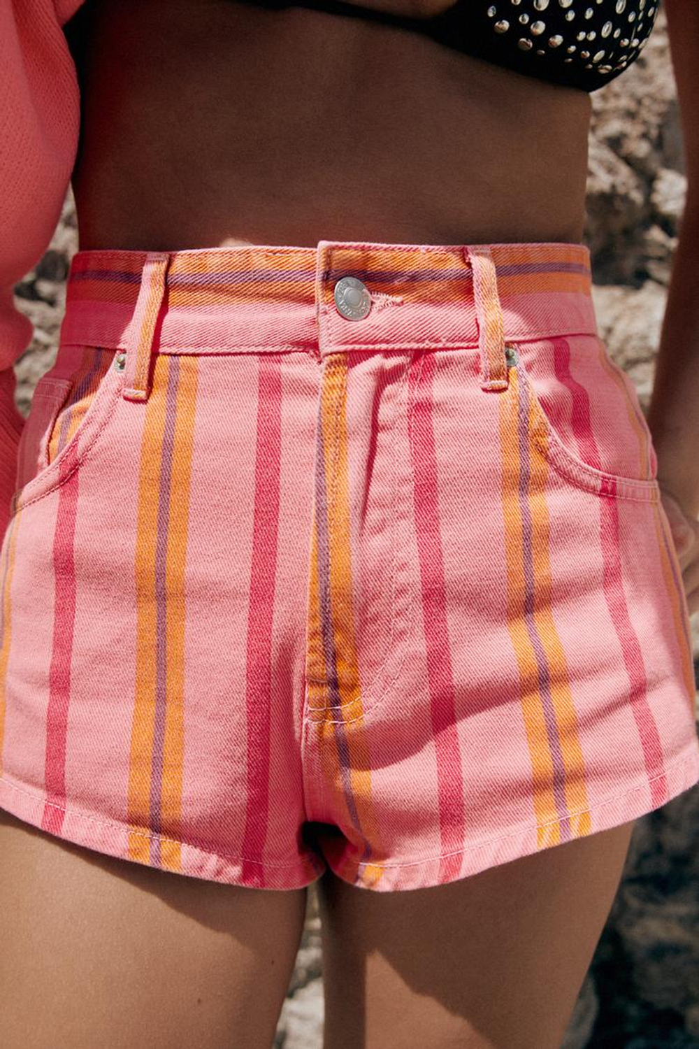 ZARA МИНИ-ШОРТЫ В ПОЛОСКУ, ПОЛОСКИ