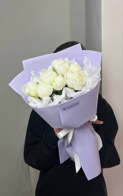 Букет из пионов