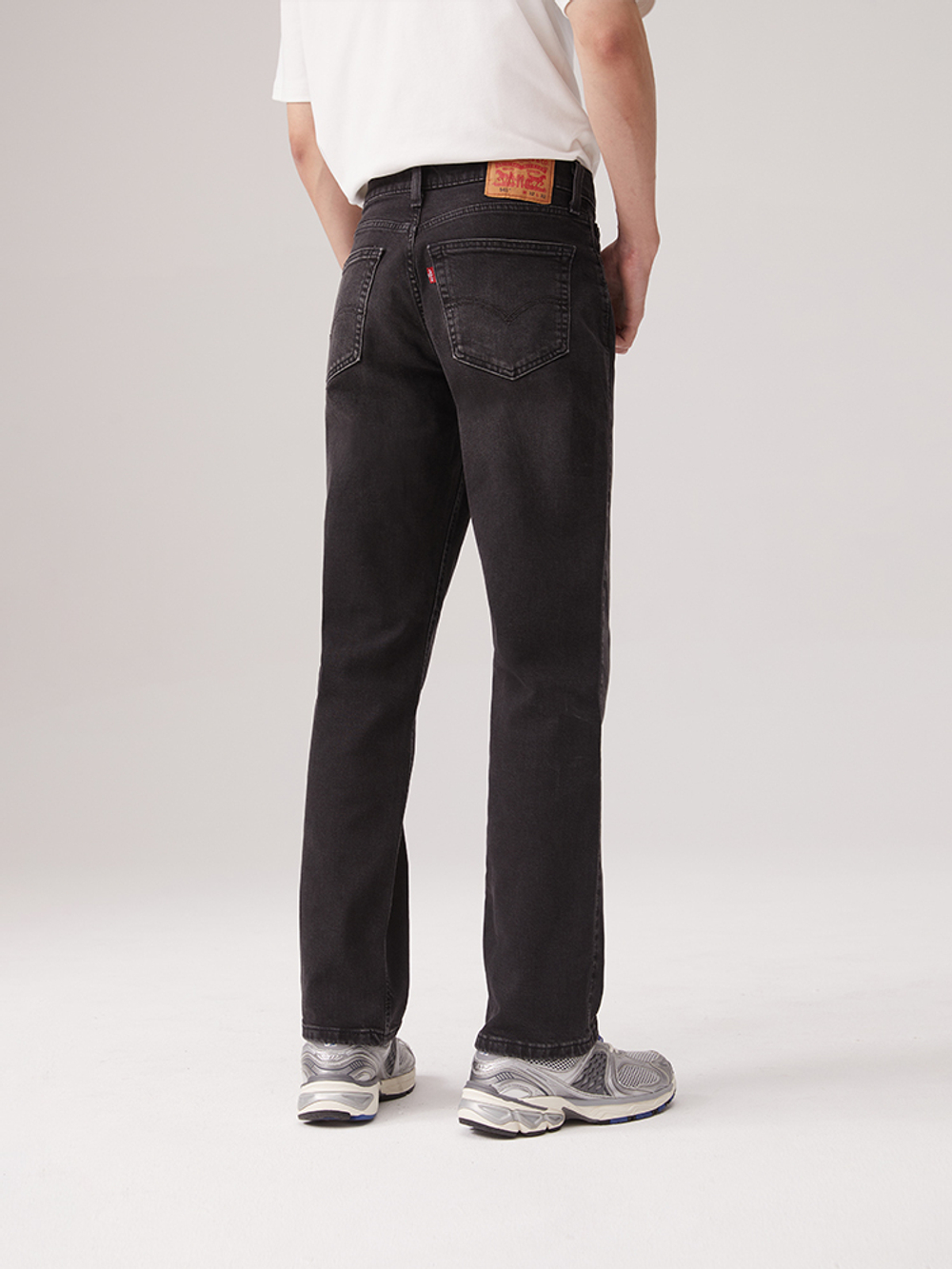 Мужские свободные джинсы Levi's 541 Athletic Taper 18181-0776