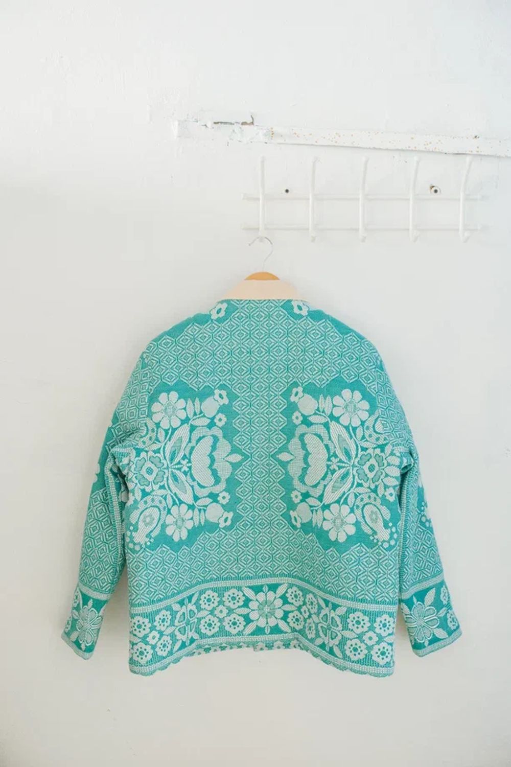 Куртка Soeurs с карманами из салфеток зеленая