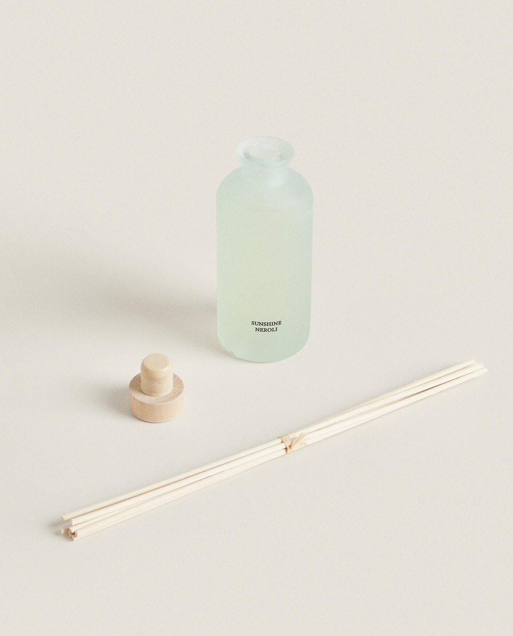 Zara Home Аромадиффузор Sunshine Neroli 200 мл, тростниковые палочки микадо, аромат цветочный, Розовый
