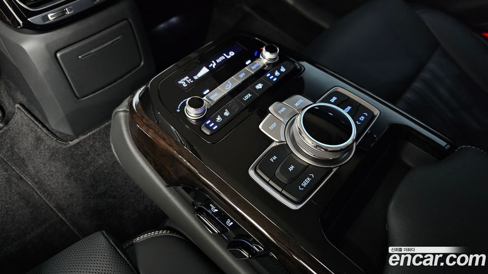 Genesis G90 3.8 AWD (03.2020)