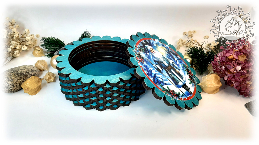 Большая деревянная шкатулка "Дед Мороз"