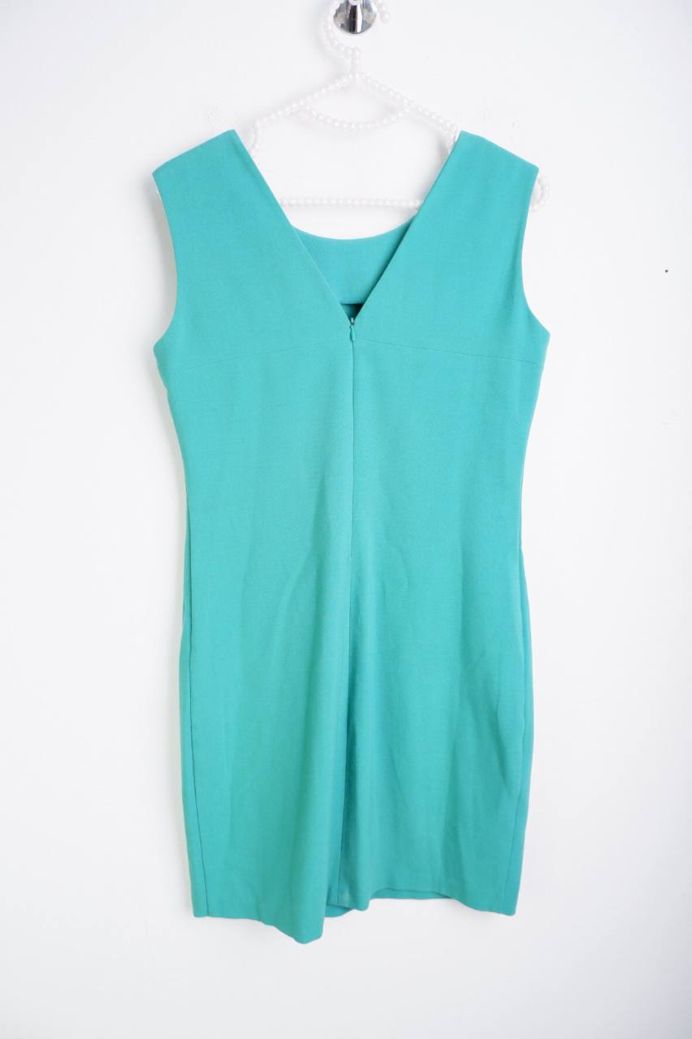 Платье Incity приталенное, визуально на 42 размер