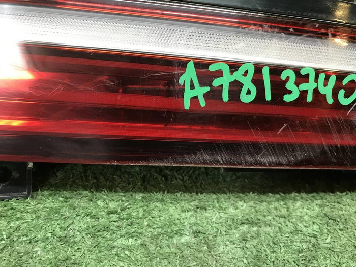 Фонарь левый внутренний Genesis GV80 (2020-2023)