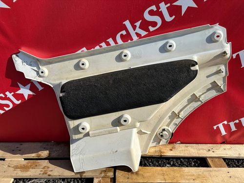 Корпус подножки правый 2021г.