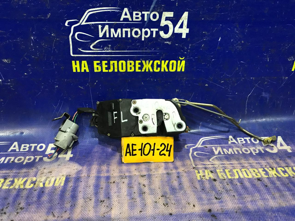 Замок двери передней левой TOYOTA MARINO 1992