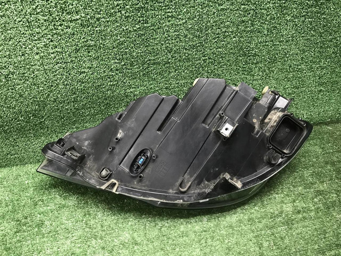 Фара правая BMW X6 E71 (2007-2012) ксенон