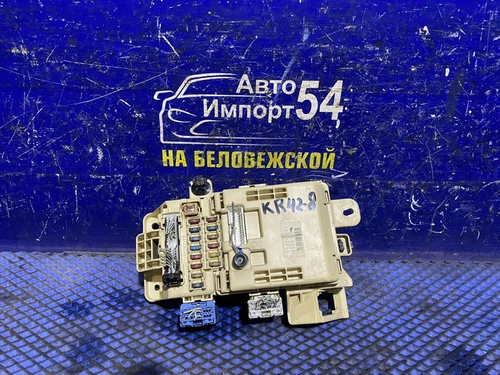 Блок предохранителей салонный TOYOTA LITEACE 1999