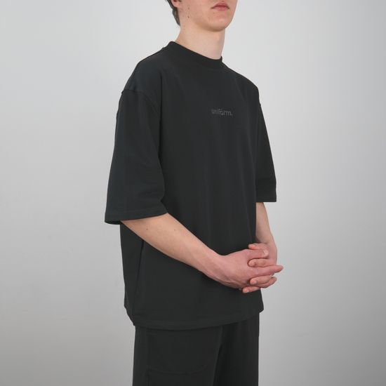 Футболка UNIFORM Relaxed (черный)