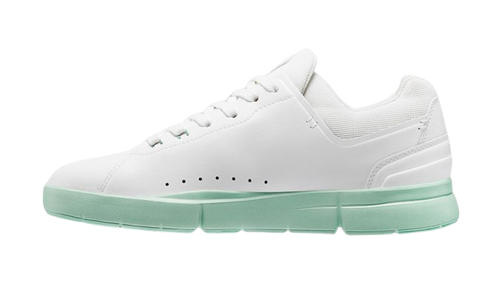 Женские КроссовкиOn The Roger Advantage - белый