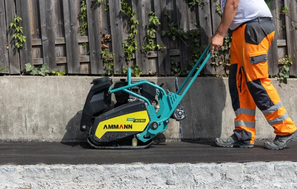 Виброплита бензиновая Ammann APF 20/50 - [97 кг / 20 кН / Honda GX160]