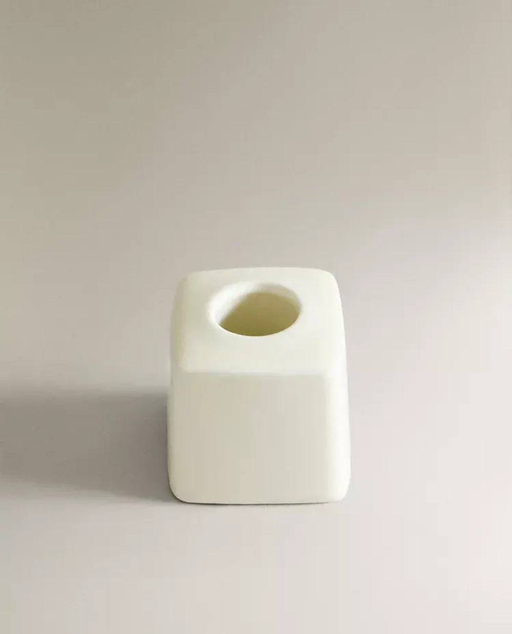 ZARA HOME КЕРАМИЧЕСКАЯ ПОДСТАВКА ДЛЯ ЗУБНЫХ ЩЕТОК, СЛОНОВАЯ КОСТЬ