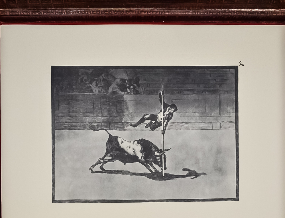 [Офорты Франциско Гойи] Антонио де Орна. Папка из кожи "La Tauromaquia" (исп. Борьба быков). Кожа