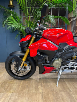Ducati Streetfighter V4, 2025