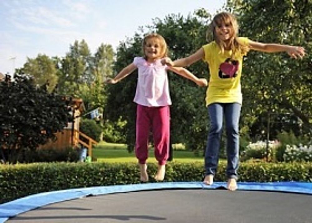 Все о пружинных батутах Hassting серии Мини