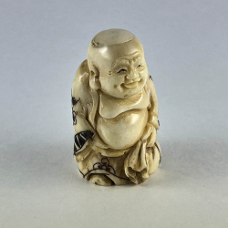 Статуэтка нэцкэ Хотей из сем богов