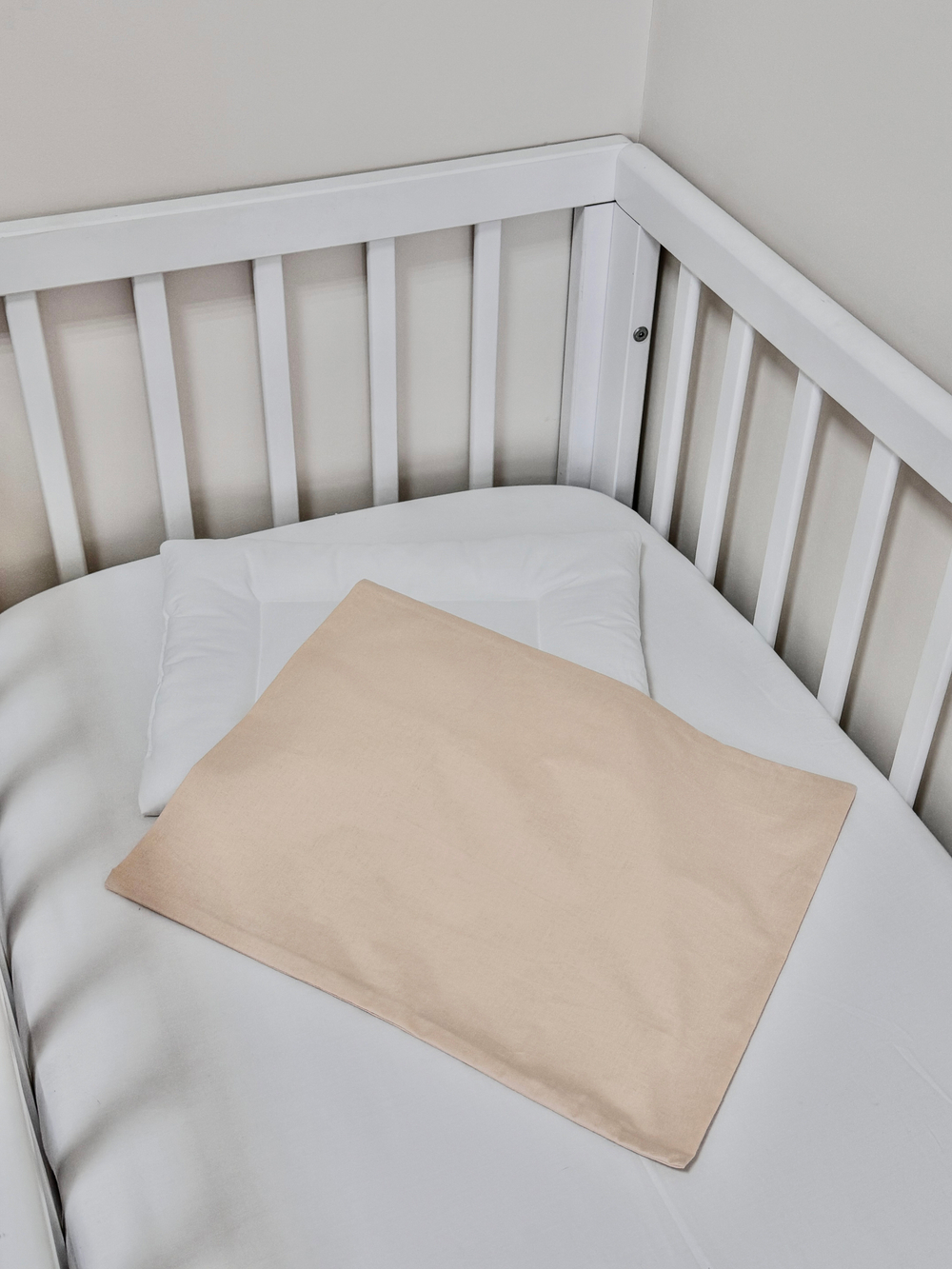 Подушка с наволочкой (Светло-бежевый)