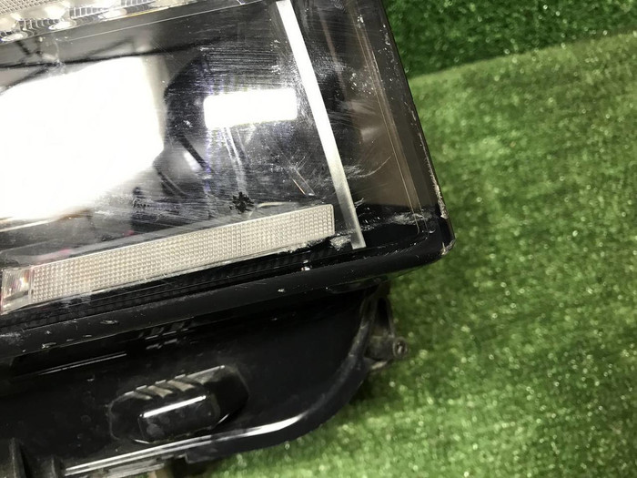 Битая Фара правая Geely Monjaro (2021-н.в.) LED