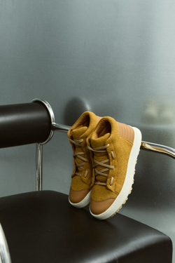 AIRSHOES mustard sherst NEW