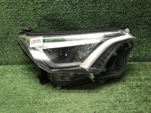 Битая Фара правая Toyota RAV4 4 CA40 (15-19) LED