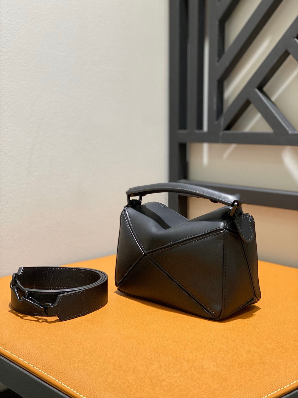 Loewe Puzzle 18 cm