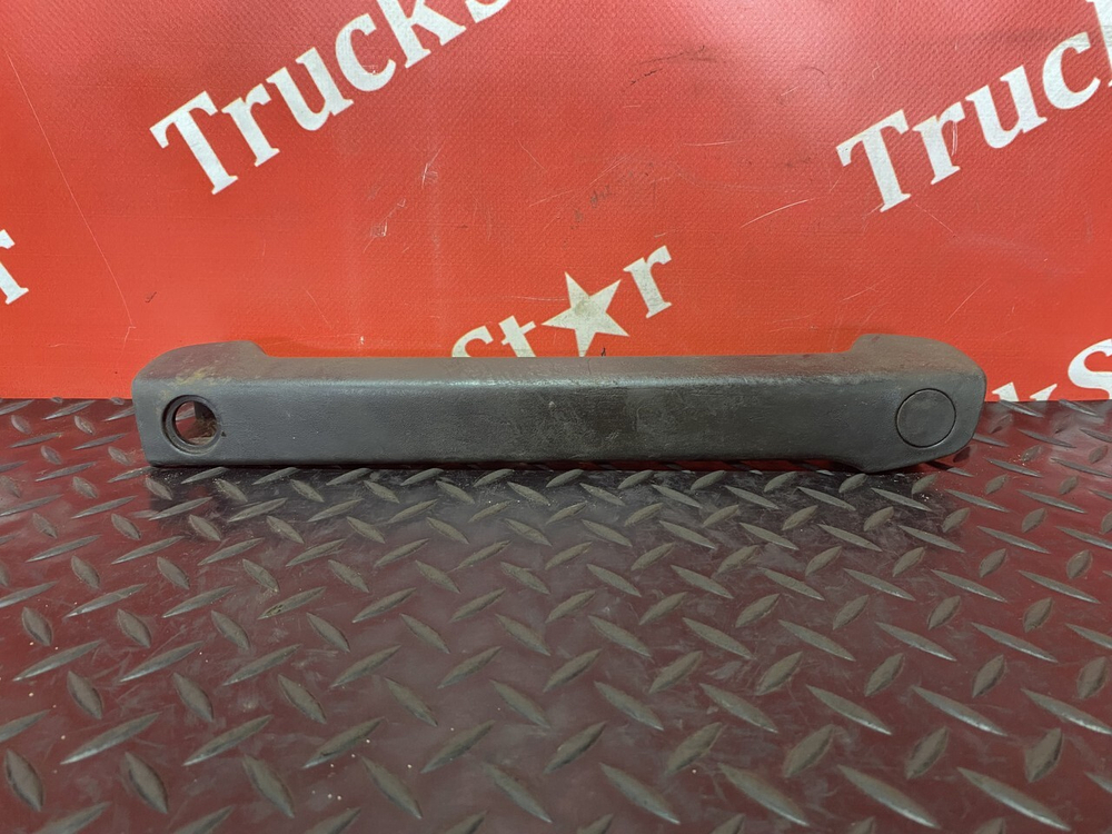 Ручка двери правой