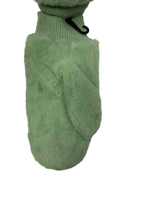 Варежки. Женские. Материал верха: Плюшевые. Подклад: Плюш-мех. Толстые. Внутри с мехом. В упаковке 12 шт, разные цвета.