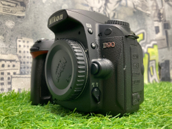 Nikon D90 15.600 кадров