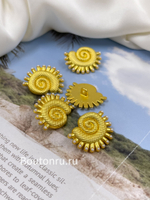 Пуговицы матовое золото Скиапар. в форме рельефной ракушки с жемчугом