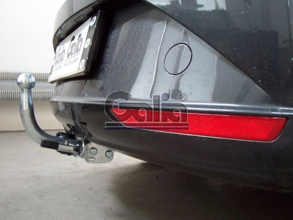 Фаркоп оцинкованный Galia S074A для SEAT Altea 2004-2015, SEAT Leon 2005-2013(паспорт и сертификат в комплекте)(без электрики)
