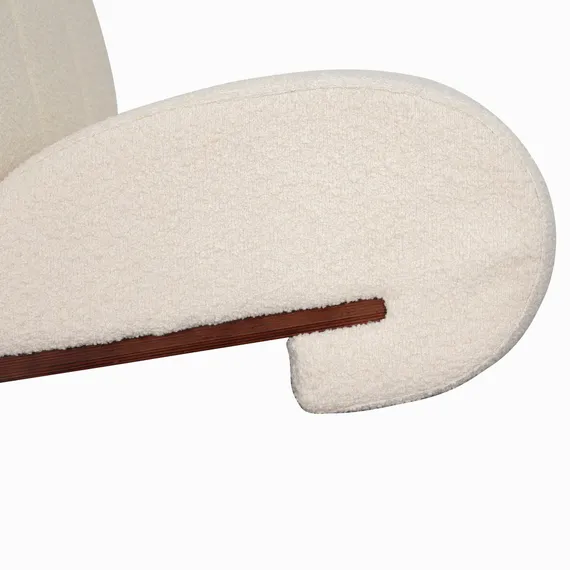 Лаунж-кресло Mesnil, молочное букле