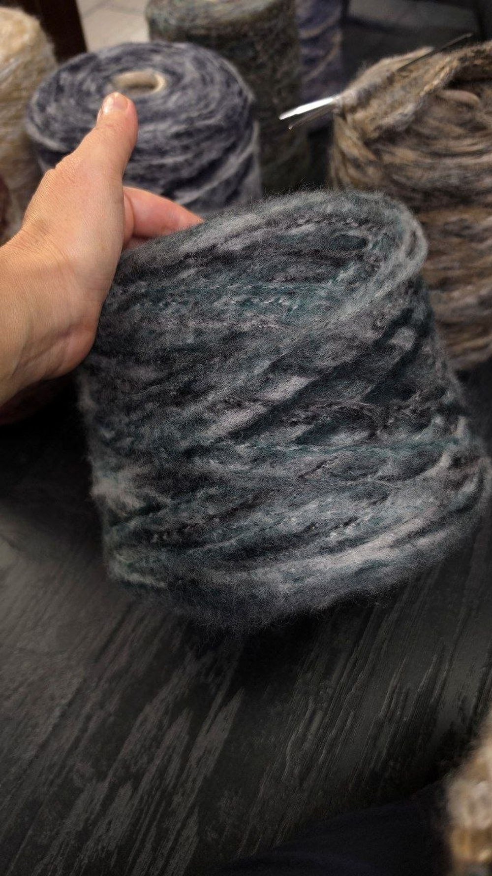 Итальянская бобинная пряжа от производителя Vimar art. Sherpa Состав 74% Кашемир 26% Шелк , Длина 300 м/100г