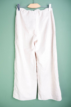 Брюки легкие и комфортные, визуально 46 размер