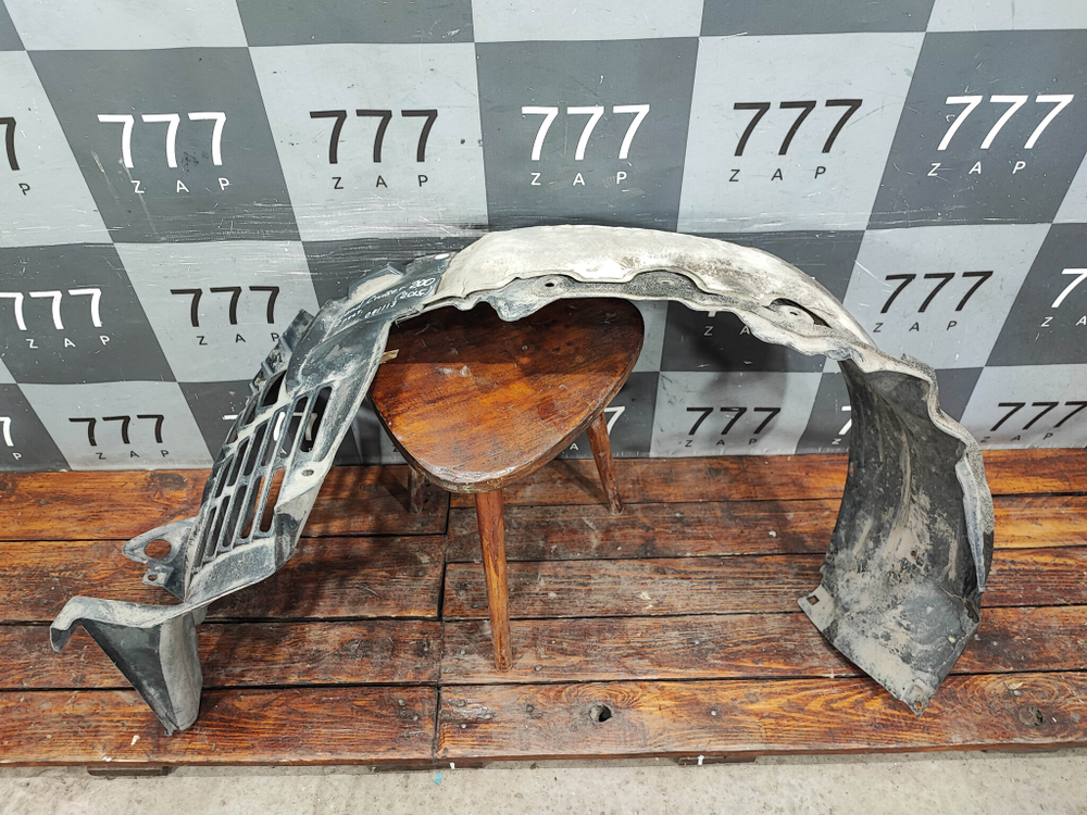 Подкрылок передний правый Land Cruiser 200 15-21 Б/У Оригинал 5387560160