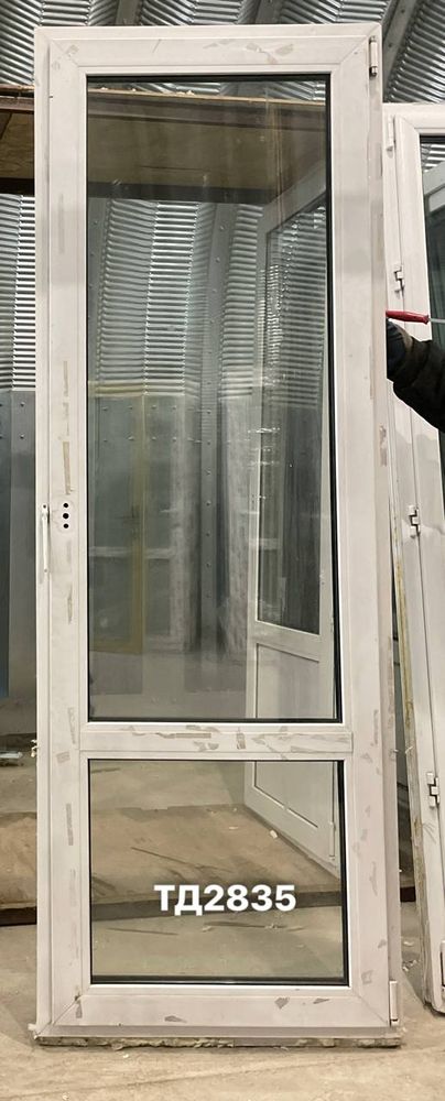 Дверь балконная пластиковая Б/У 210(в) х 74(ш)