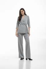 Костюм блуза на запах и брюки клеш