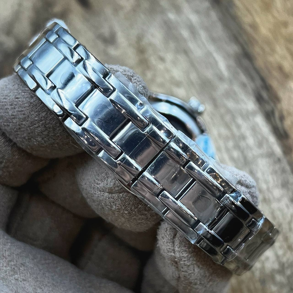 Часы Swarovski