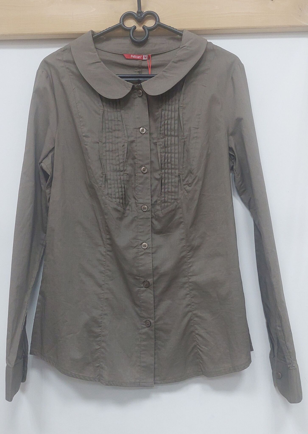 Блузка блуза рубашка кофта хлопковая ситцевая ситец женская бежевая капучино хаки Пеликан Pelican размер М M 48 по фигуре классика FWJN0714