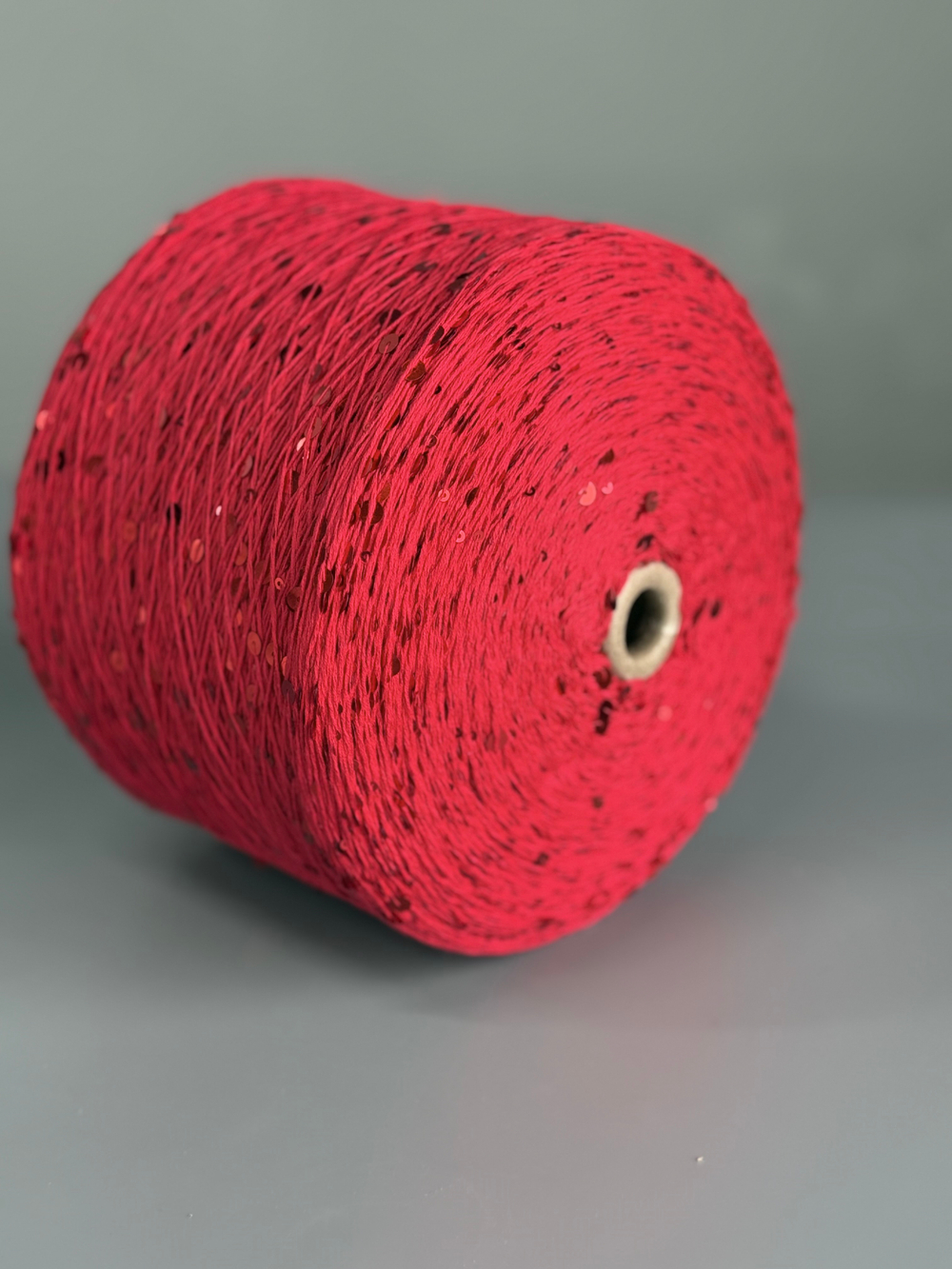 Пряжа Glam Shine пайетки 6+3 мм (002/красный, глянцевые пайетки), 250м/100гр