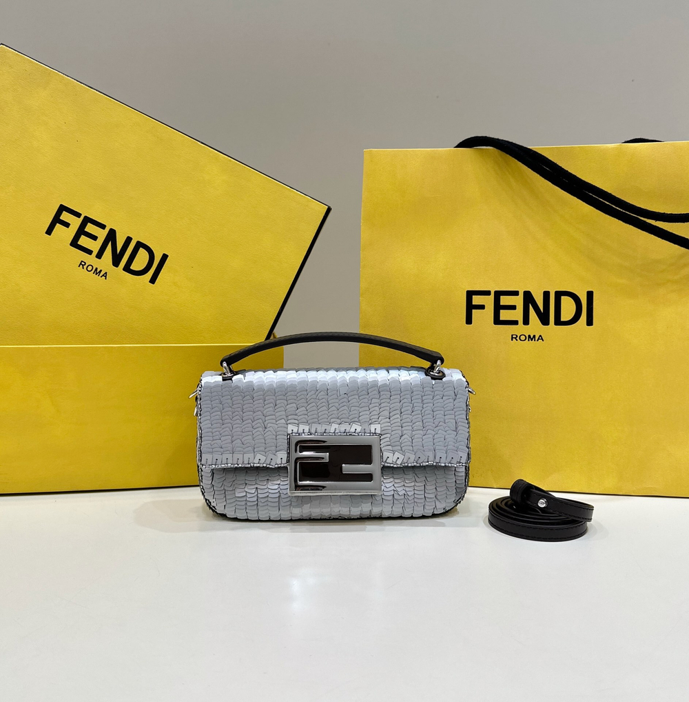 Fendi Baguette 19 cm