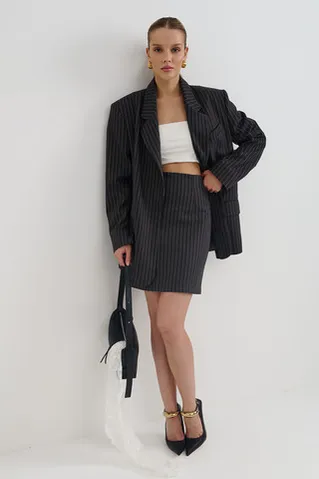 Пиджак свободный в полоску темно-серого цвета