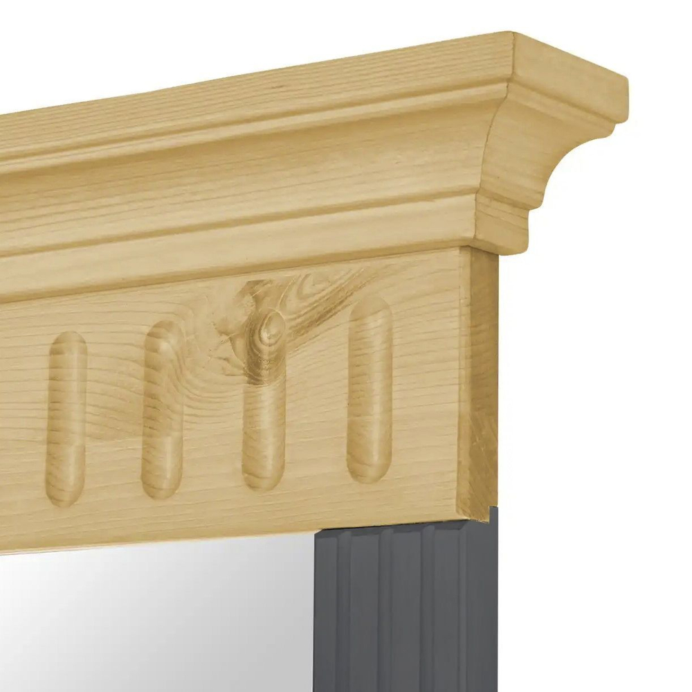 Зеркало Хельсинки в прихожую в деревянной раме