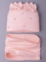 Шапка для девочки на осень с бусинами и снуд