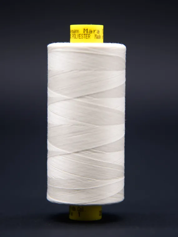 Нитки Guetermann MARA 150/1000 м, айвори 004