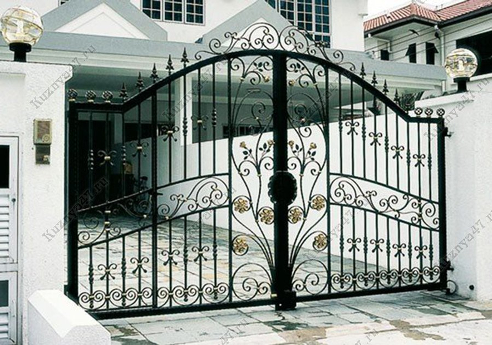 Распашные кованые ворота 5