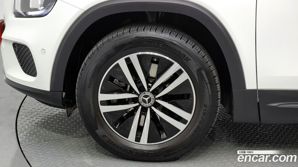 Mercedes-Benz GLB-Class X247 GLB200 d (08.2021)