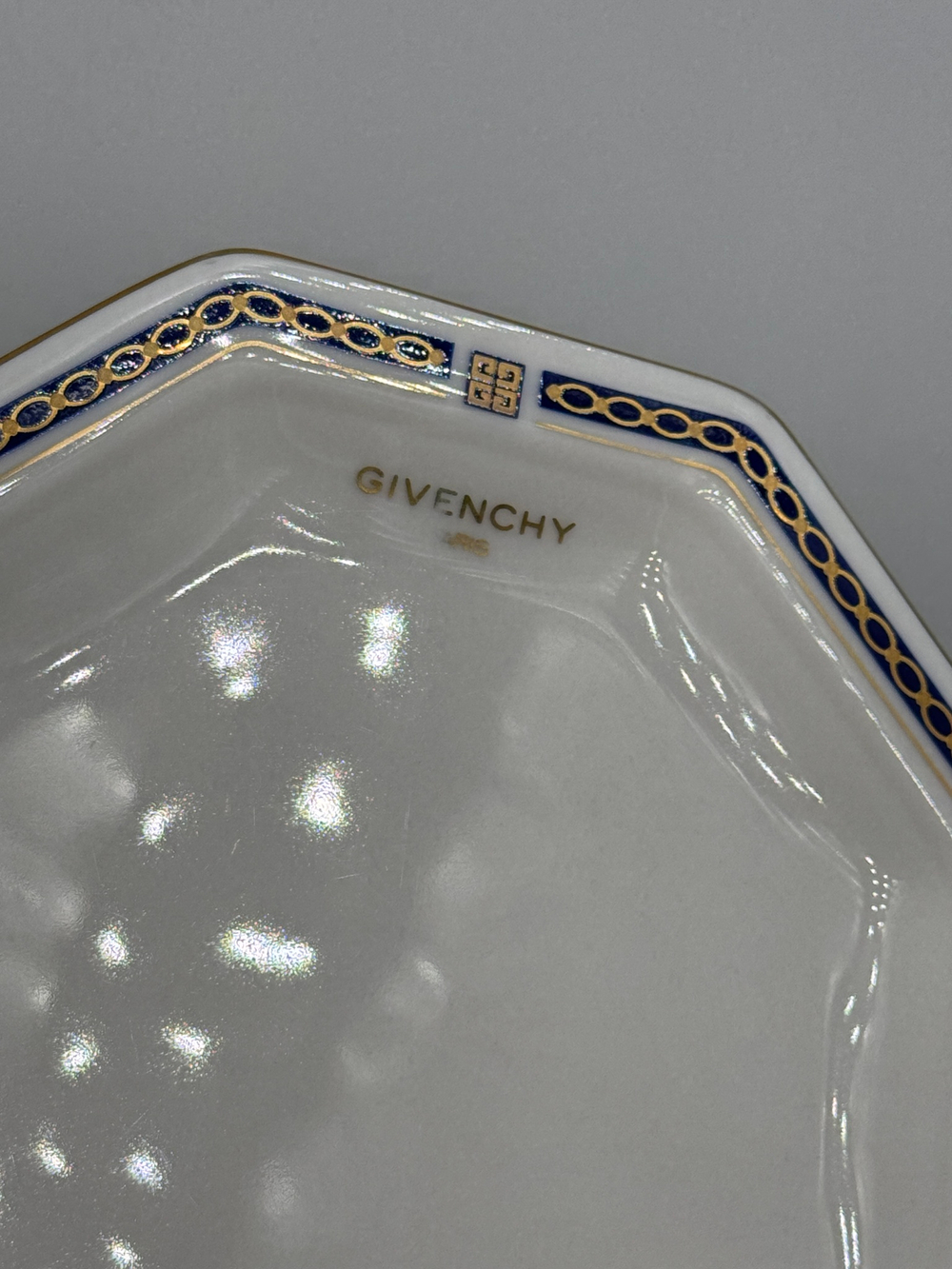 Блюдце Givenchy by Yamaka