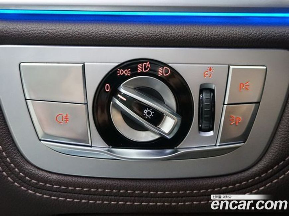 BMW 7 Series (G11) 740i M Sports (03.2021)