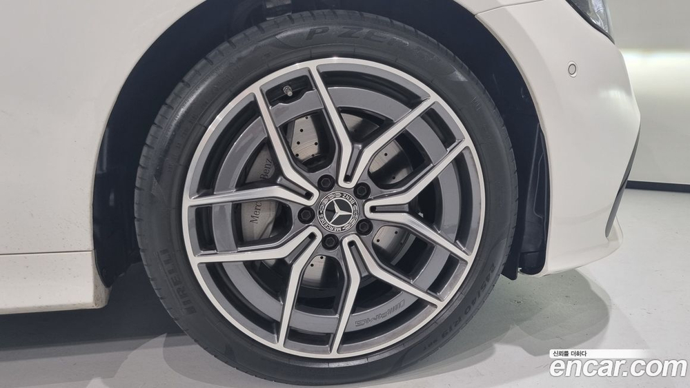 Mercedes-Benz E-Class W213 E300d 4MATIC Coupe (12.2022)